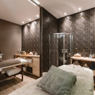 <strong>Deep Tissue</strong><strong>&nbsp;-&nbsp;</strong><strong>Aromatherapy - Couple</strong><strong>&nbsp;</strong>& <strong>ΑΦΗ&nbsp;Massage,</strong> με φυσικά έλαια<strong>&nbsp;</strong>για <strong>1 ή 2 άτομα</strong>