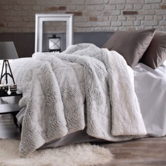 <strong>Επαγγελματικό πλύσιμο & στέγνωμα </strong>κουβέρτας ή παπλώματος<br /> (με δωρεάν παραλαβή & παράδοση στο χώρο σας και με δυνατότητα δωρεάν φύλαξης)<br />