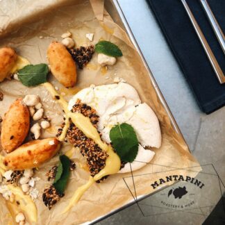 <strong>Γεύμα</strong> ή <strong>δείπνο 2 ατόμων</strong>&nbsp;με παραδοσιακά ψητά κρεατικά και λατρεμένες γεύσεις άριστης ποιότητας!