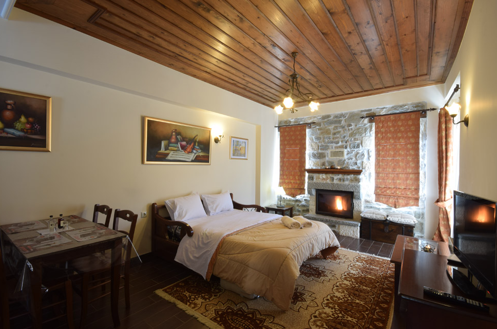 Ξενώνας Αγραία - Βουτύρο, Καρπενήσι