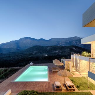 Euphoria Studios - Πλάτωμα, Μάνη