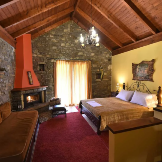 Τα Πέτρινα - Ορεινή Ναυπακτία