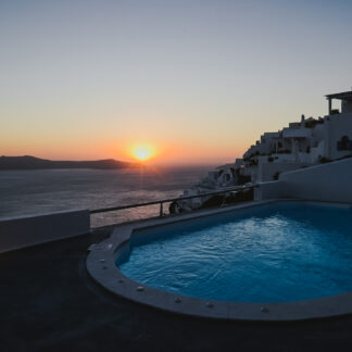 The Last Sunbeam - Φηρά, Σαντορίνη