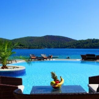 Blue Green Bay - Σκόπελος