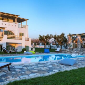 JKG Oikia - Άγιοι Πάντες, Νάξος