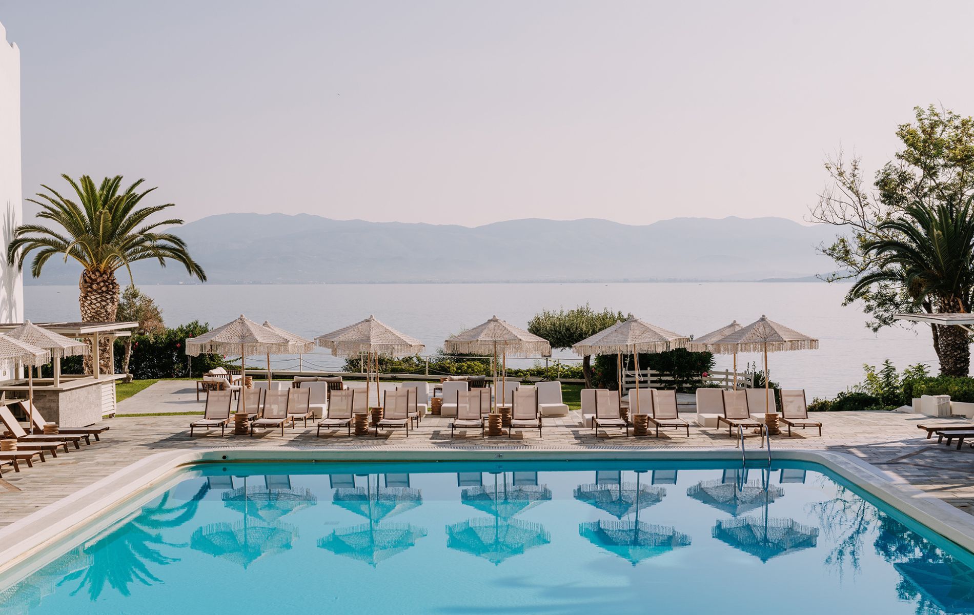 4* Brown Beach Chalkida - Χαλκίδα, Εύβοια