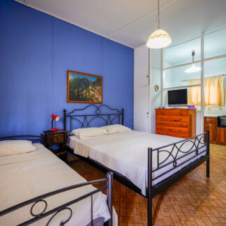 Oasis Studios - Άγιοι Πάντες, Γαλαξίδι