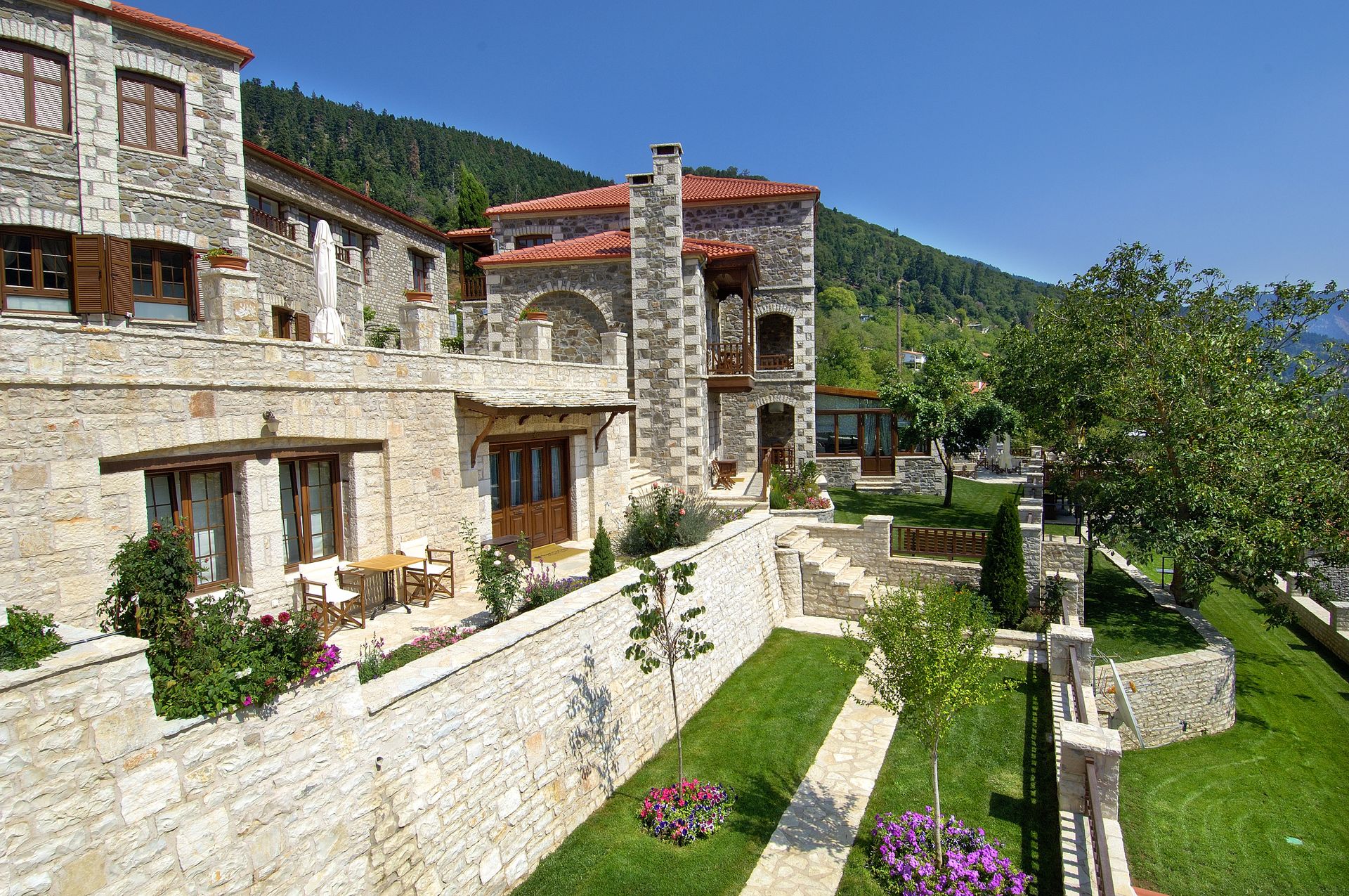 4* Emotions Country Resort - Καρπενήσι