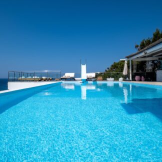 Icarus Luxury Beachfront Villa - Γιαλισκάρι, Ικαρία