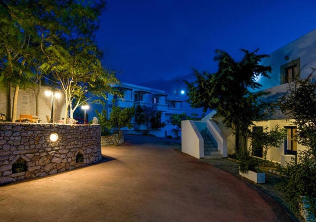 Contaratos Holiday Lettings - Λιβάδι, Κύθηρα