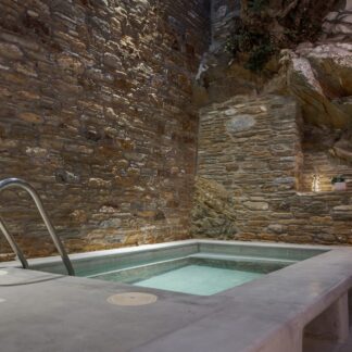 Porto Sereno Andros Suites - Υδρούσα, Άνδρος