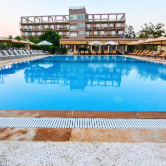 Black & White Resort Xylokastro - Μελίσσι Κορινθίας, Ξυλόκαστρο