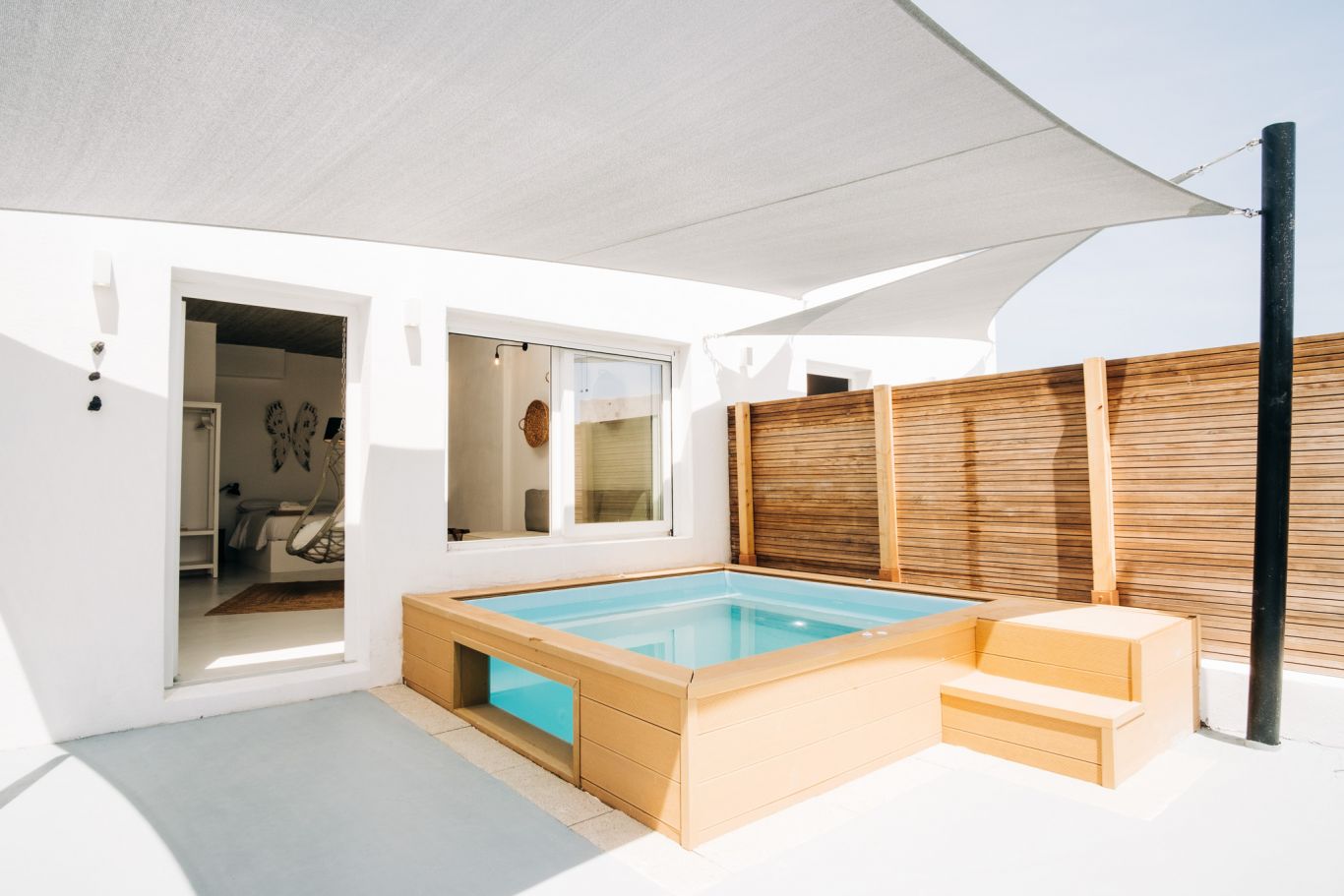 Mesanto Luxury Suites - Μεγαλοχώρι, Σαντορίνη